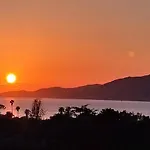 Magnifique T3 Proche Ajaccio Avec Vue Et Acces A Pieds Appartement Porticcio (Corsica)
