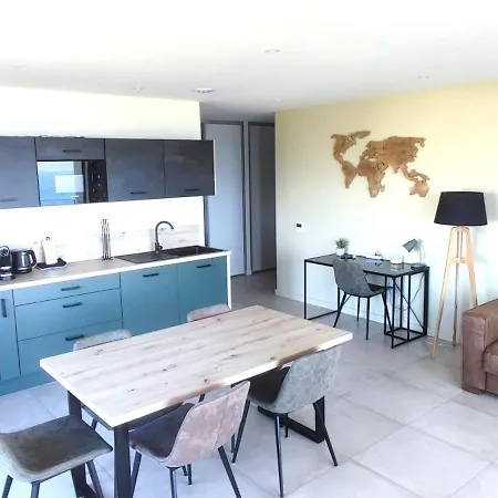 Magnifique T3 à - Vue Et Accès à Pied