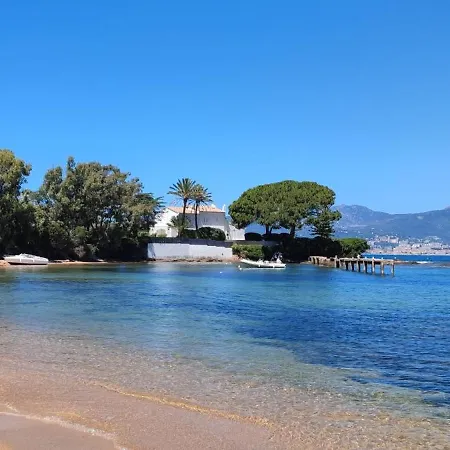 Magnifique T3 à - Vue Et Accès à Pied